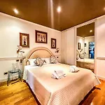 Apartment Qg Tacito 90 Rom